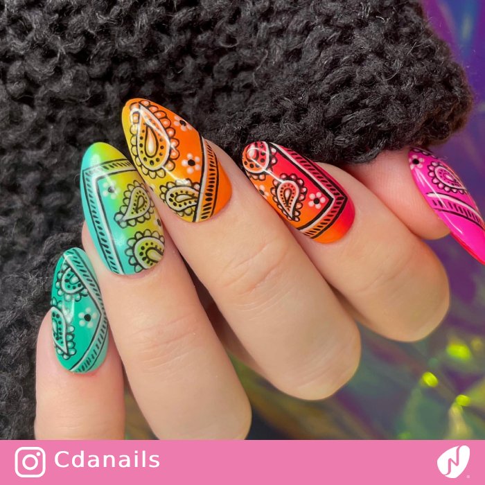 Paisley Pattern Gradient Nails